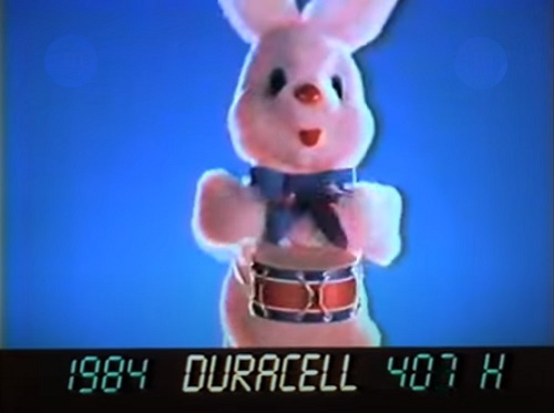 Lapin rose Duracell